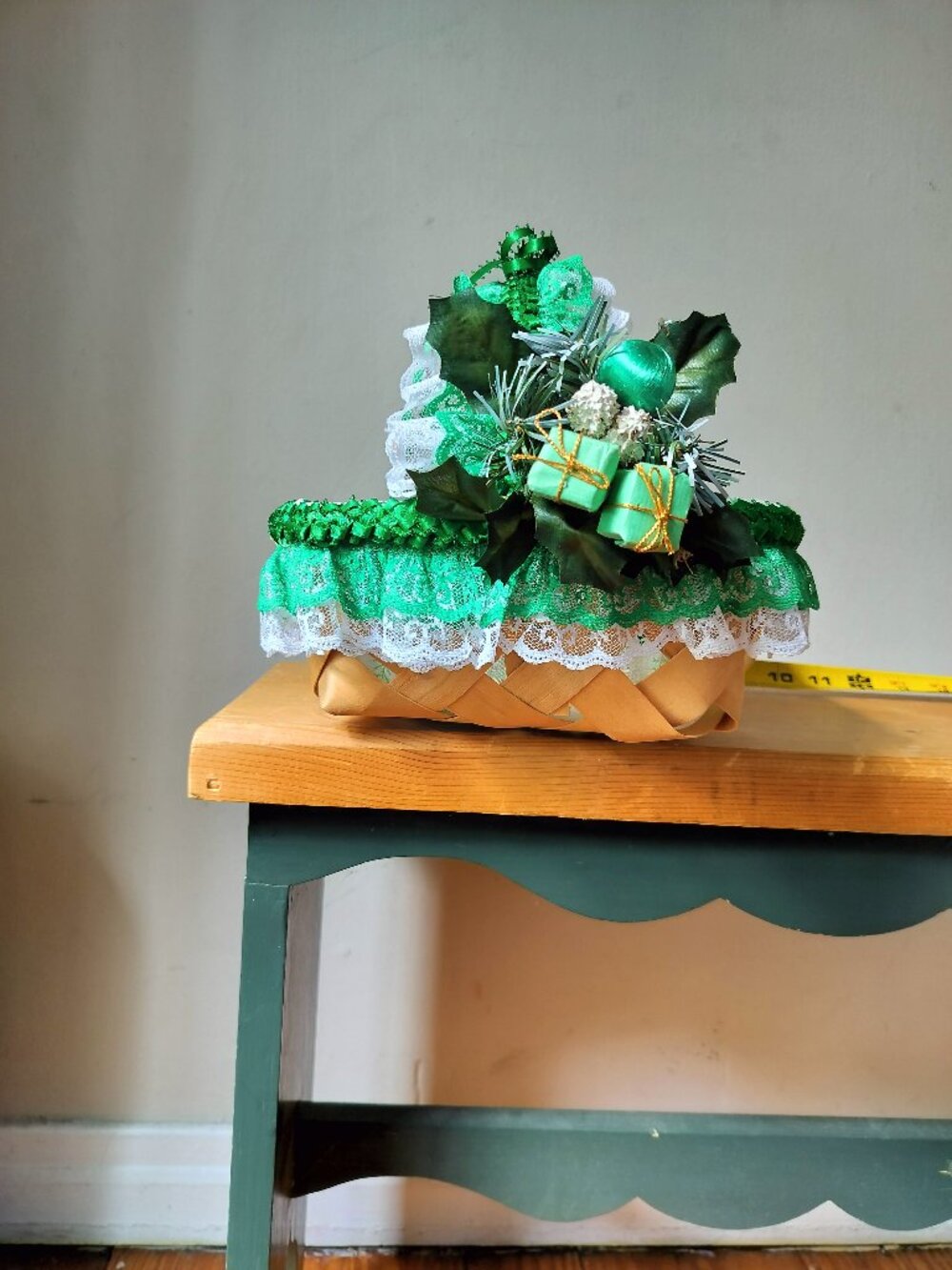 Vintage Christmas Basket 70s